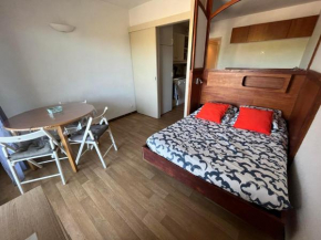 Port de Hyères Studio 2 à 4 personnes avec parking